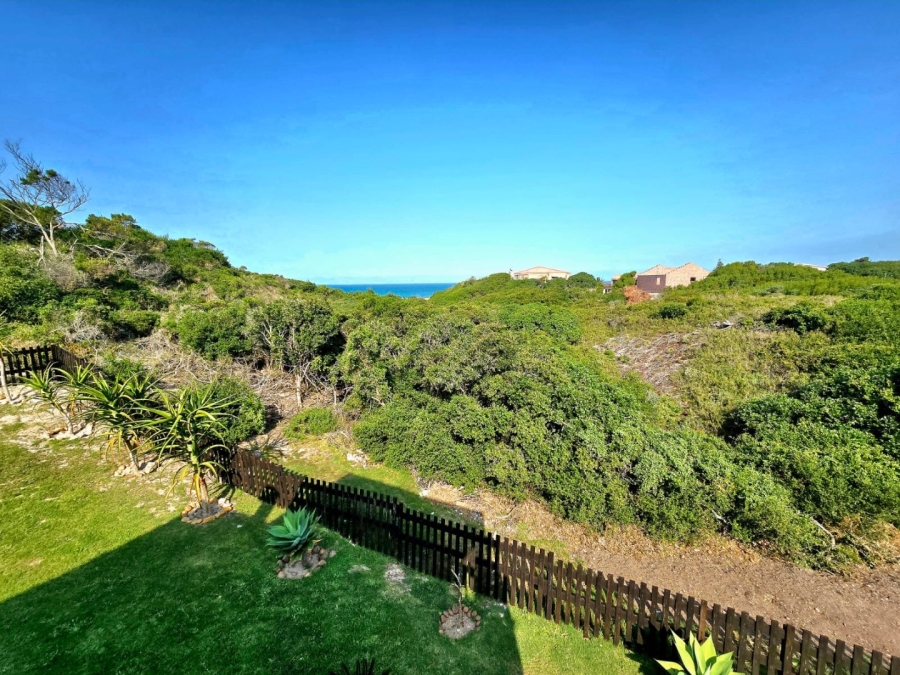 4 Bedroom Property for Sale in Paradise Beach Eastern Cape